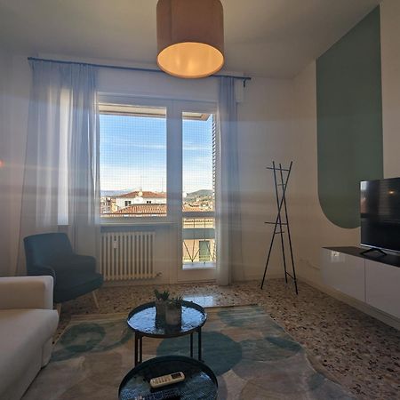Apartament Big House-Private Parking-12" Walk From The Arena Werona Zewnętrze zdjęcie