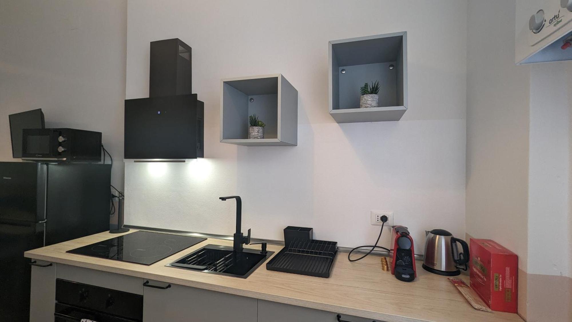 Apartament Big House-Private Parking-12" Walk From The Arena Werona Zewnętrze zdjęcie