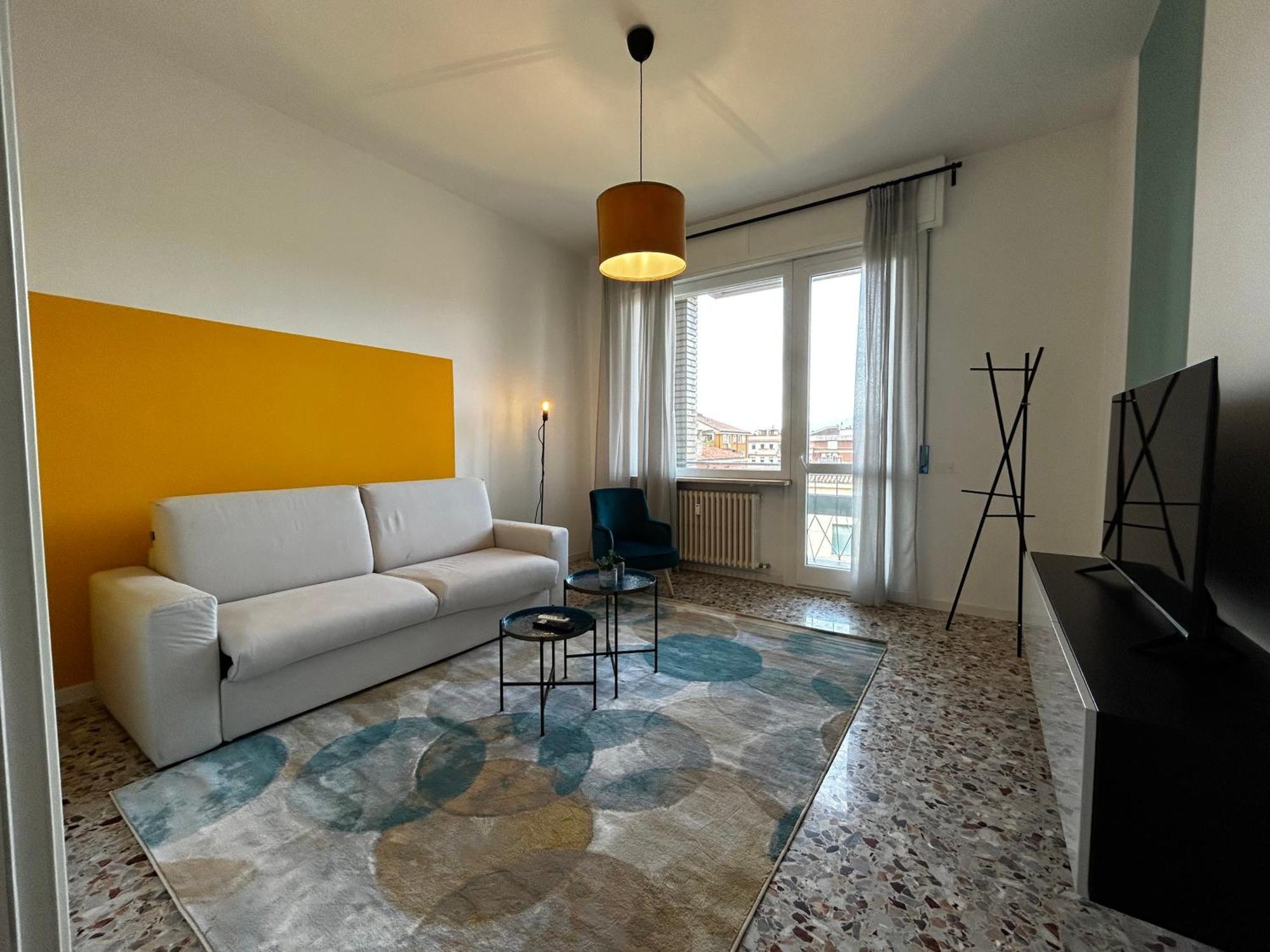 Apartament Big House-Private Parking-12" Walk From The Arena Werona Zewnętrze zdjęcie